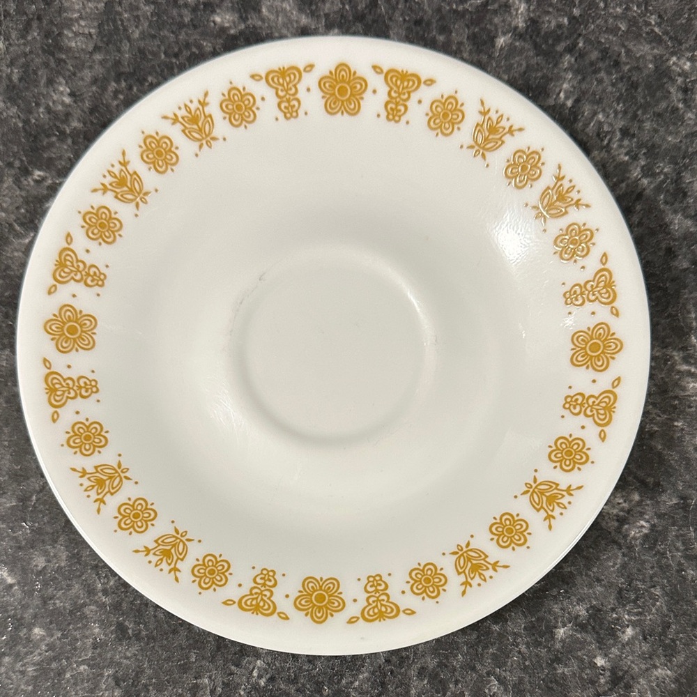 Corelle Vintage Butterfly Gold Hook Handle Cups and Saucers - Picture 5 of 16